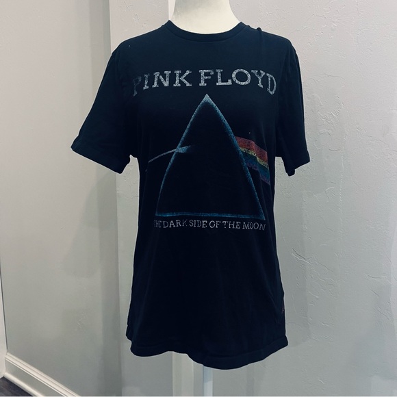 Pink Floyd dark side of the Moon Old Navy men’s black shirt size Small - Picture 1 of 5